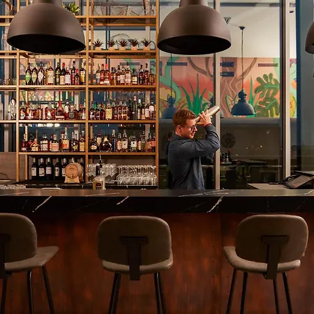 Indigo - East Side Gallery