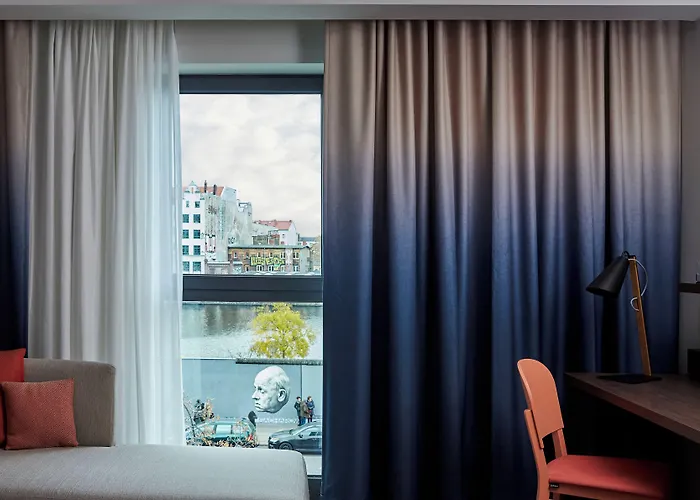 Hotel Indigo - East Side Gallery 4*