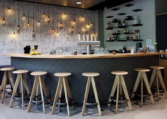 Indigo - East Side Gallery