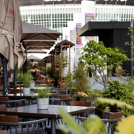 Indigo - East Side Gallery برلين