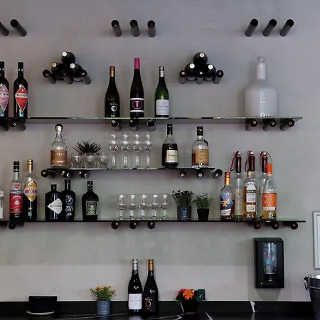 Indigo - East Side Gallery 4*