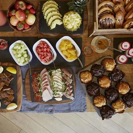 Indigo - East Side Gallery برلين