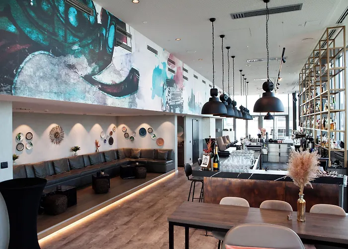 Hotel Indigo - East Side Gallery 4*