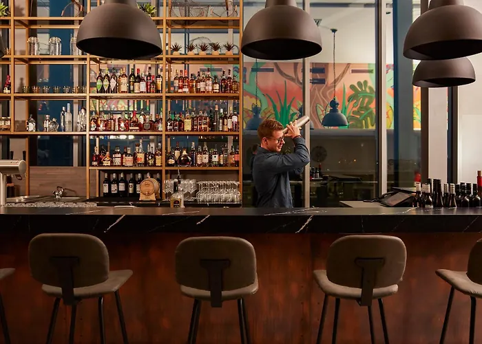 Indigo - East Side Gallery