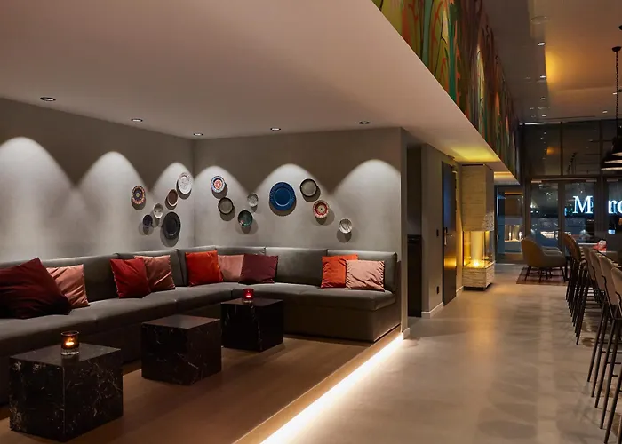 Indigo - East Side Gallery Berlin