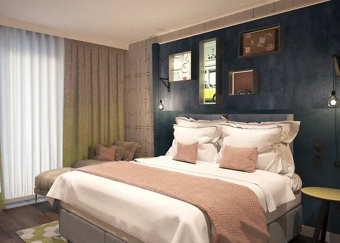 Indigo - East Side Gallery