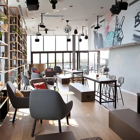 Indigo - East Side Gallery