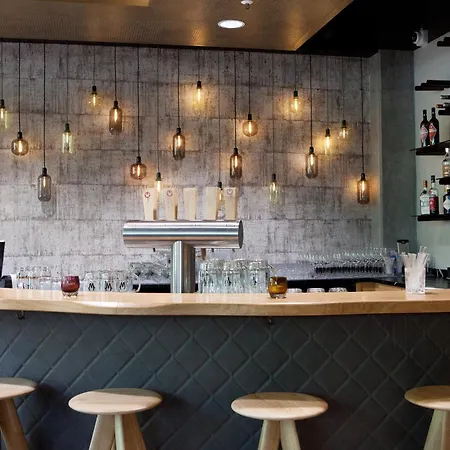 Indigo - East Side Gallery Отель 4*