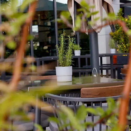 Отель Indigo - East Side Gallery Берлин