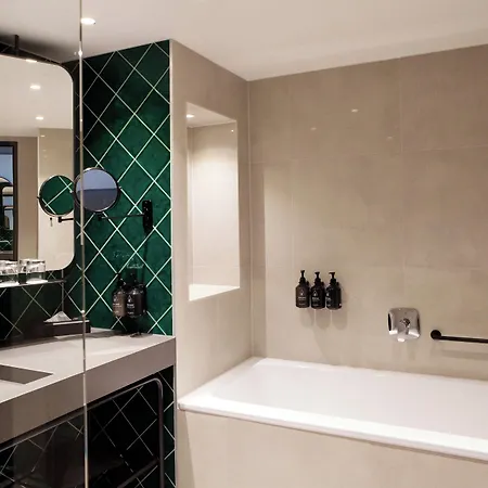 Отель Indigo - East Side Gallery Берлин