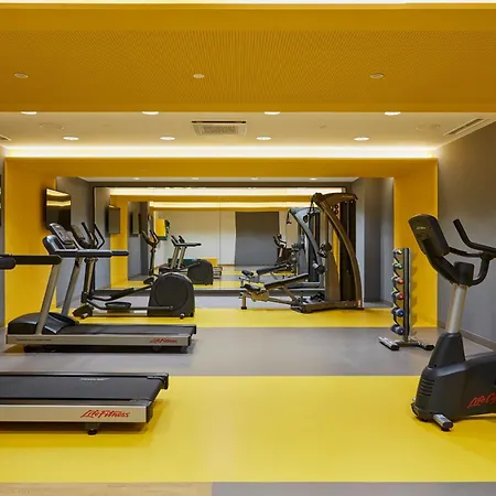 Indigo - East Side Gallery فندق 4*