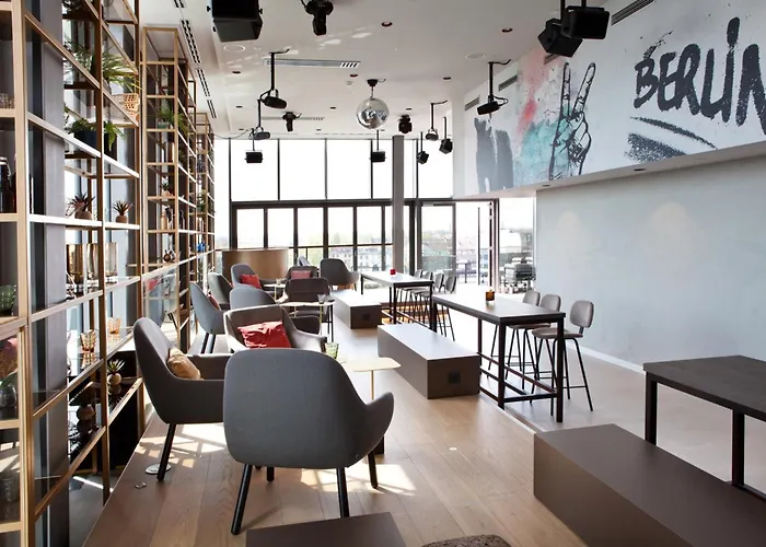 Indigo - East Side Gallery