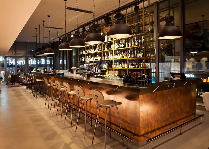 Indigo - East Side Gallery 4*