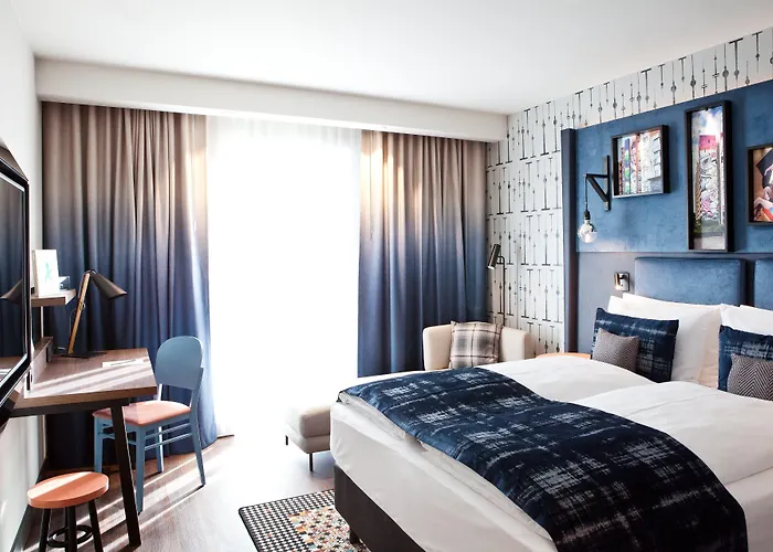 Indigo - East Side Gallery 4* 베를린