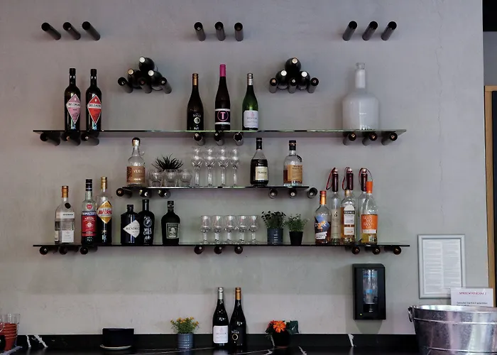 Indigo - East Side Gallery 4*